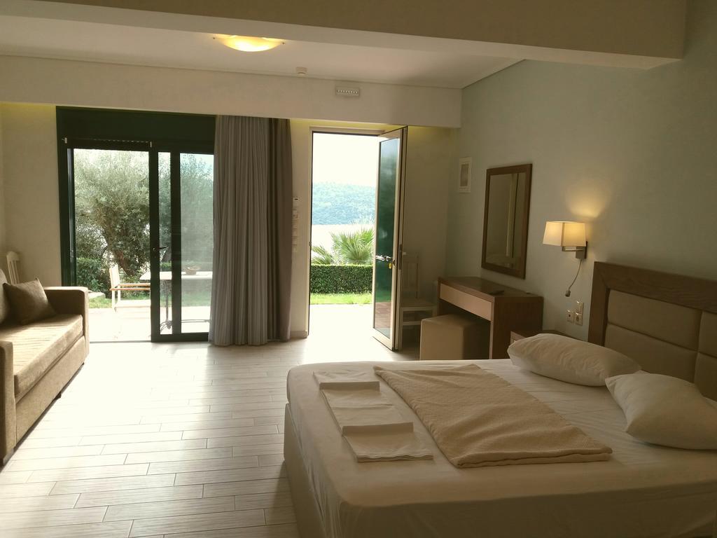Giannis Village Resort Астакос Екстер'єр фото